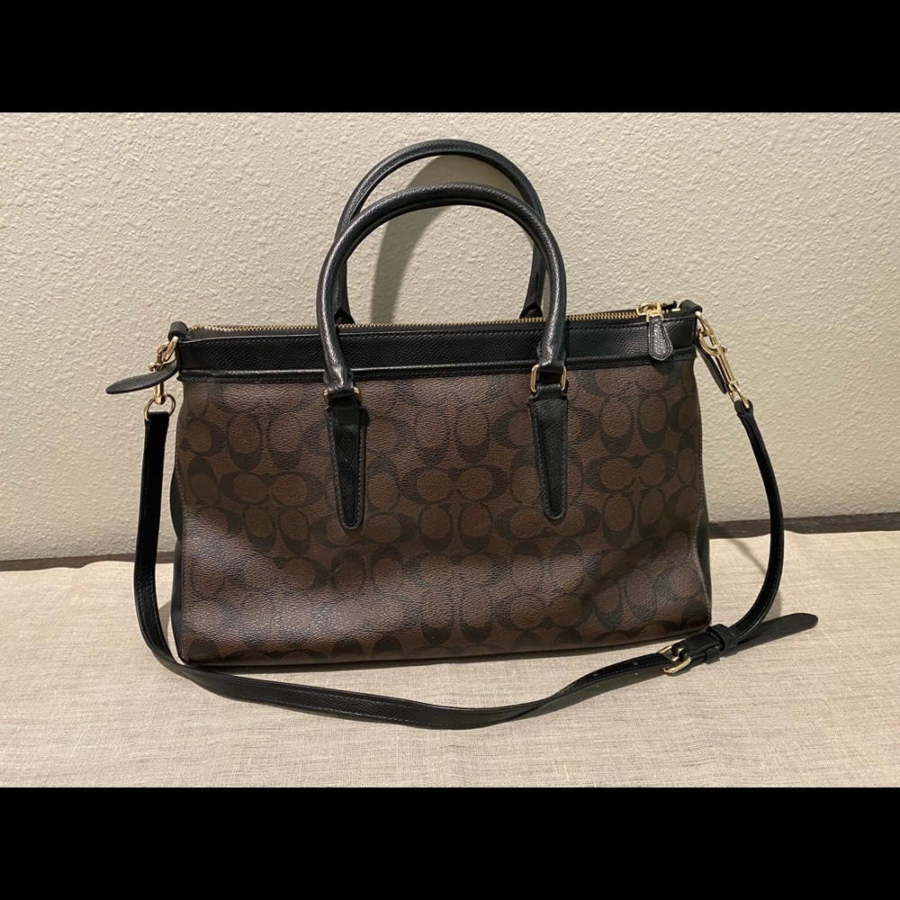 Signature Coach Purse and Wallet - Picture 7 of 8